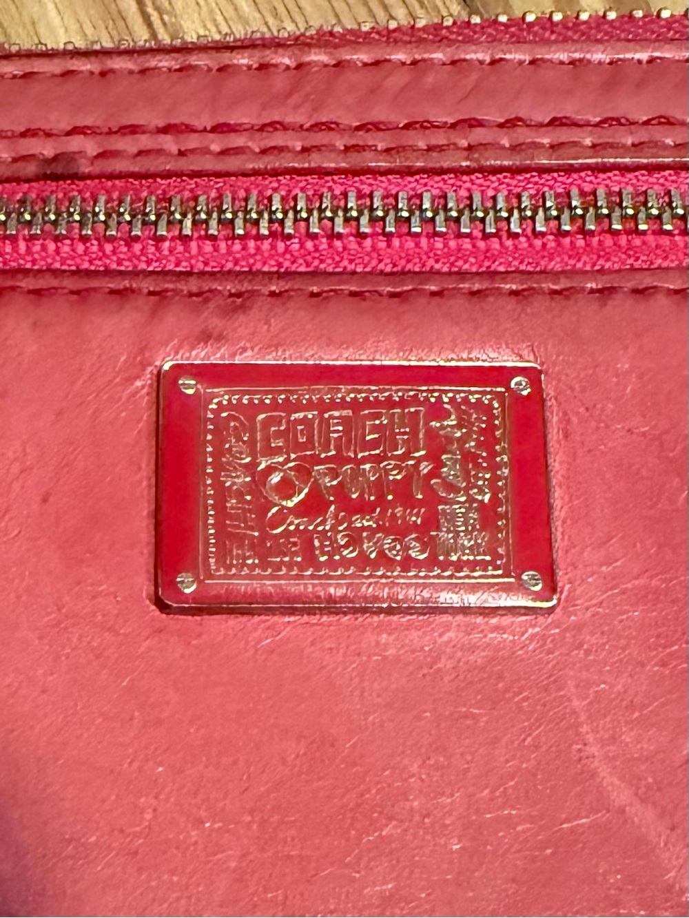 Coach Poppy Red Leather Wristlet Clutch with Front Zip Pocket - Picture 3 of 9